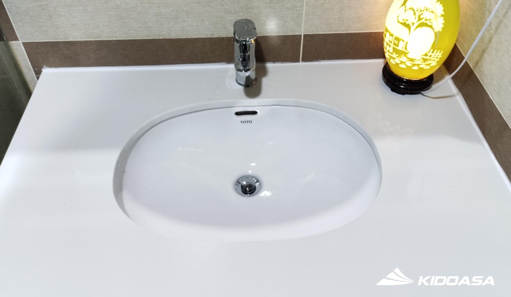 Kinh nghiệm mua thiết bị phòng tắm lần đầu: chọn lavabo, vòi và tủ chậu đồng bộ