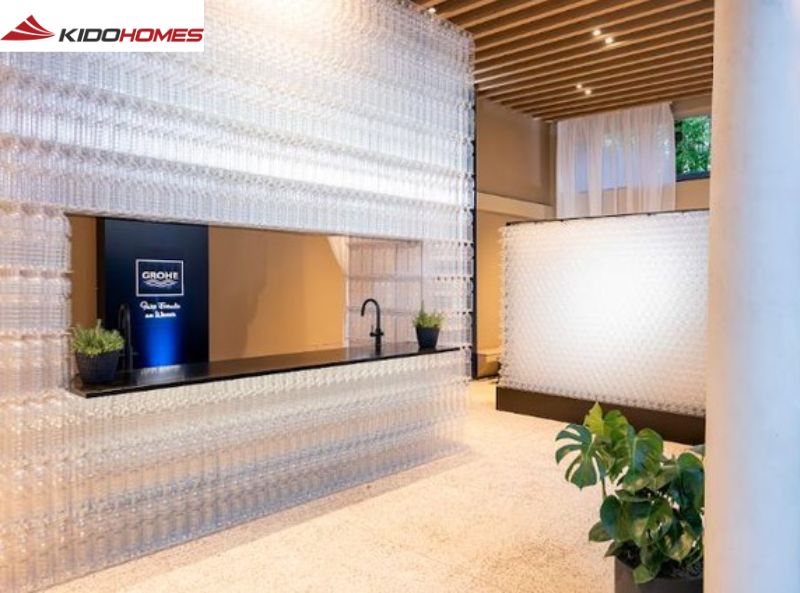 GROHE ra mắt không gian triển lãm Aqua Gallery tại Milan Design Week 2025: Khi nghệ thuật thiết kế chạm đến giá trị sống bền vững 6 Aqua Bar được dựng hoàn bằng chai nhựa tái chế không chỉ là nơi dừng chân thư giãn mà còn truyền tải một thông điệp mạnh mẽ về bảo vệ môi trường.