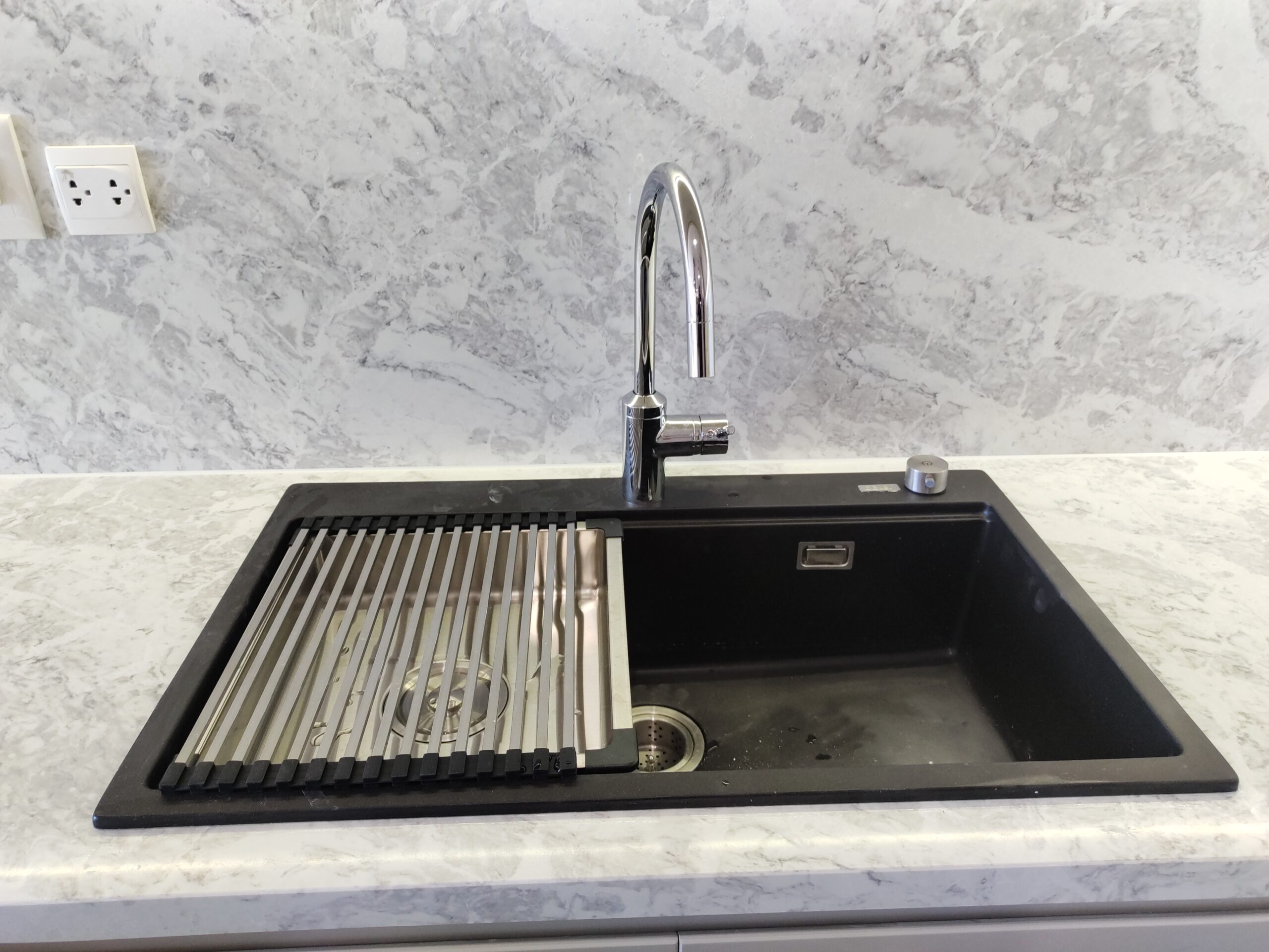 ắp đặt chậu rửa bát chi tiết, đơn giản tại nhà