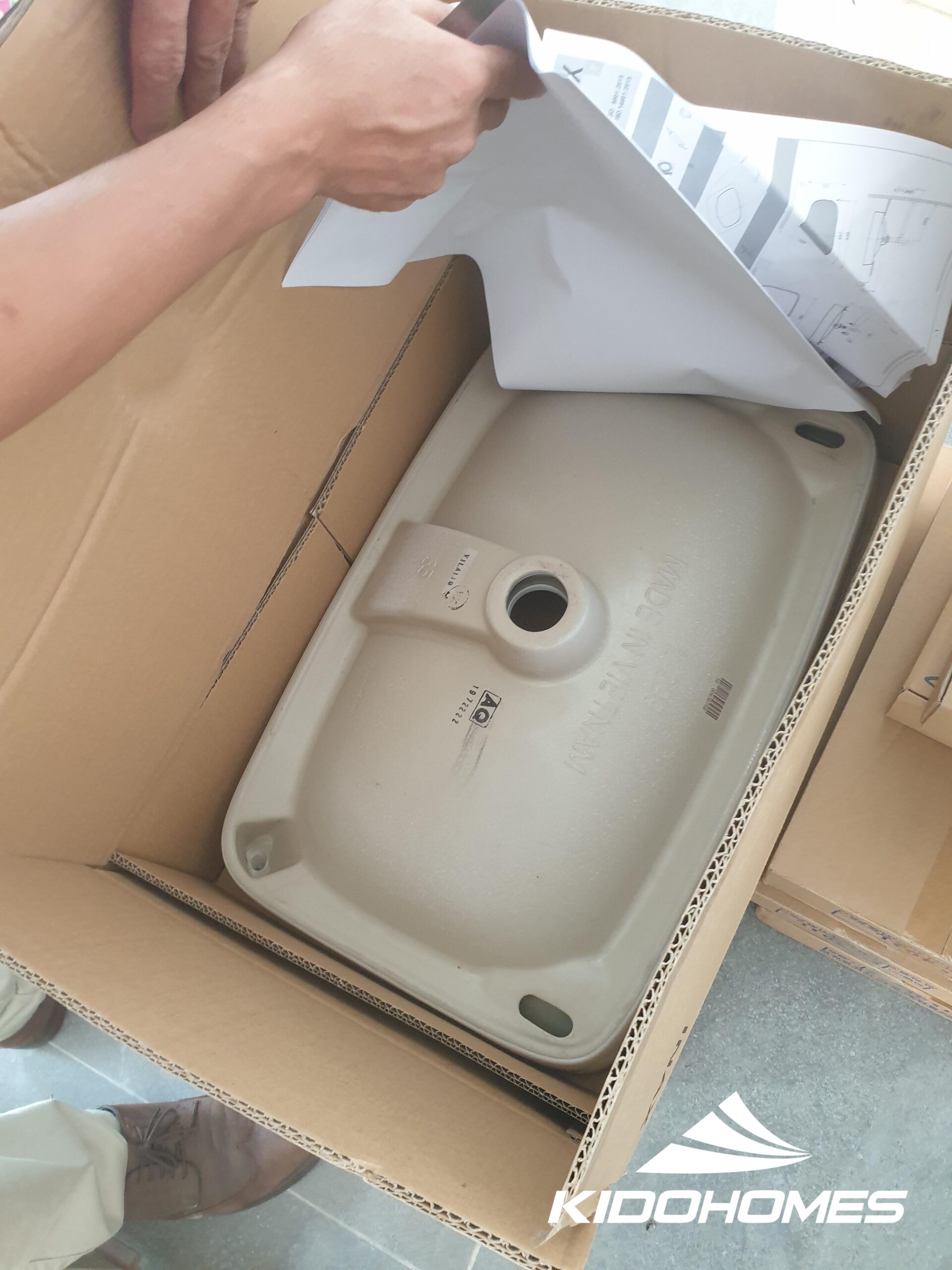 Giao hàng thiết bị phòng tắm anh Sơn Bắc Giang