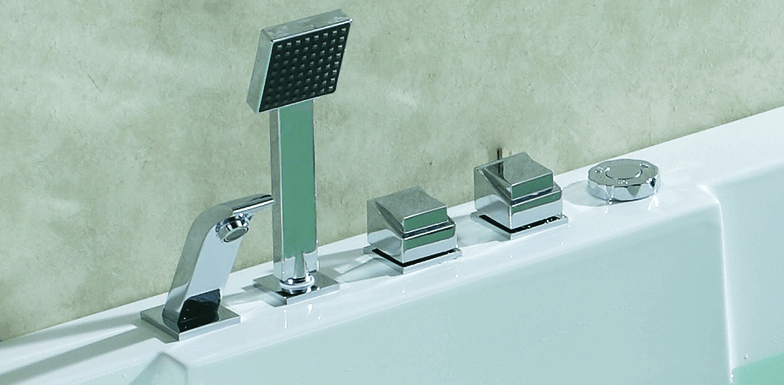 Bồn tắm EU-301B có hệ thống vòi sen thiết kế vuông thu hút