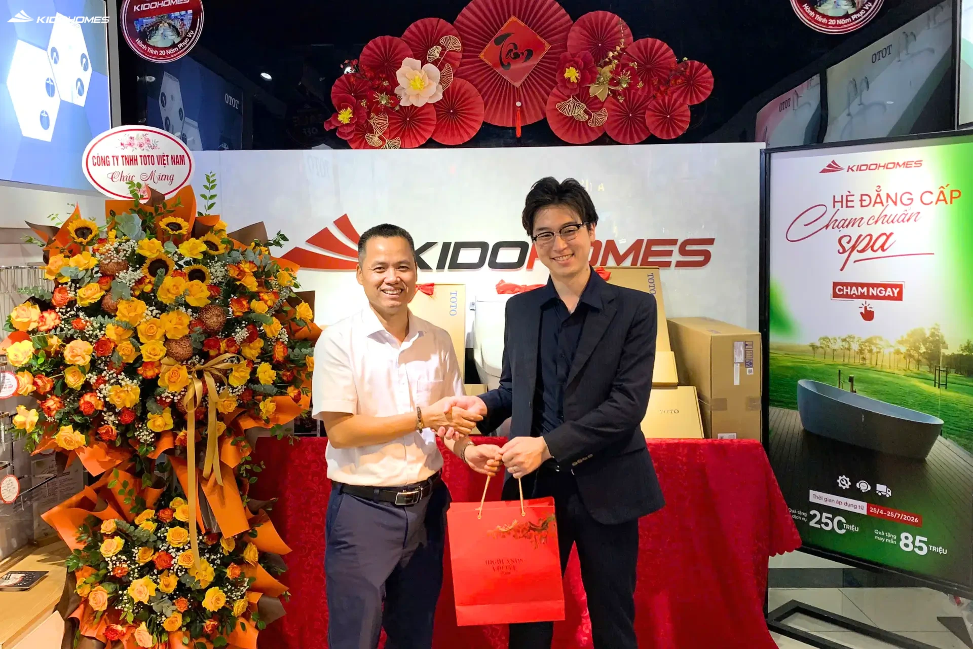 Chương trình "HÈ ĐẲNG CẤP - CHẠM CHUẨN SPA" khép lại với lễ bốc thăm trúng thưởng thành công
