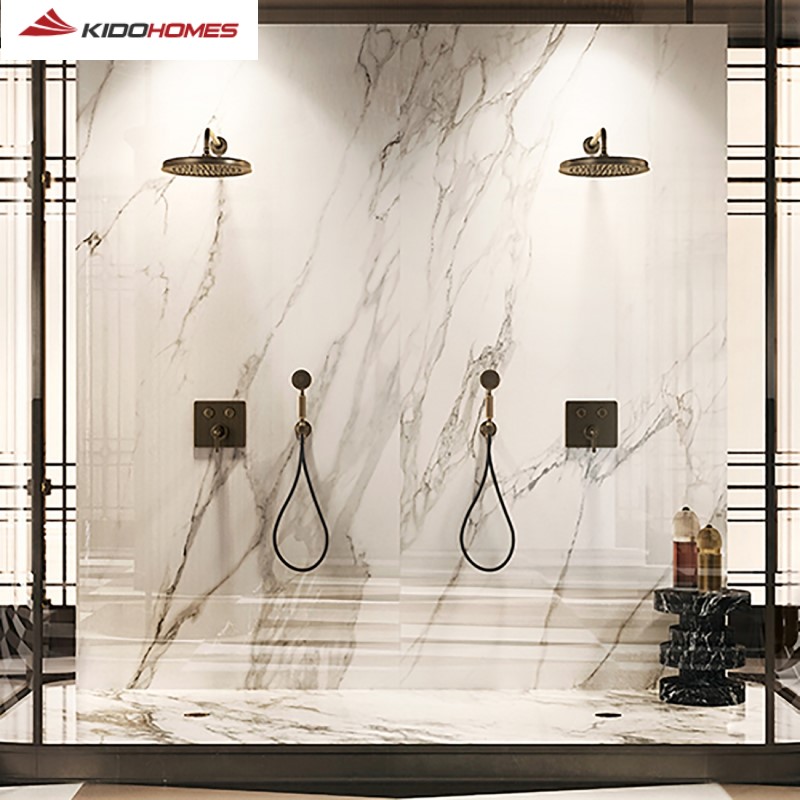 Sen cây với đầu sen lớn, làm từ đồng thau hoặc mạ vàng/chrome phù hợp với thiết kế phòng tắm tân cổ điển Sen cây với đầu sen lớn, làm từ đồng thau hoặc mạ vàng/chrome phù hợp với thiết kế phòng tắm tân cổ điển