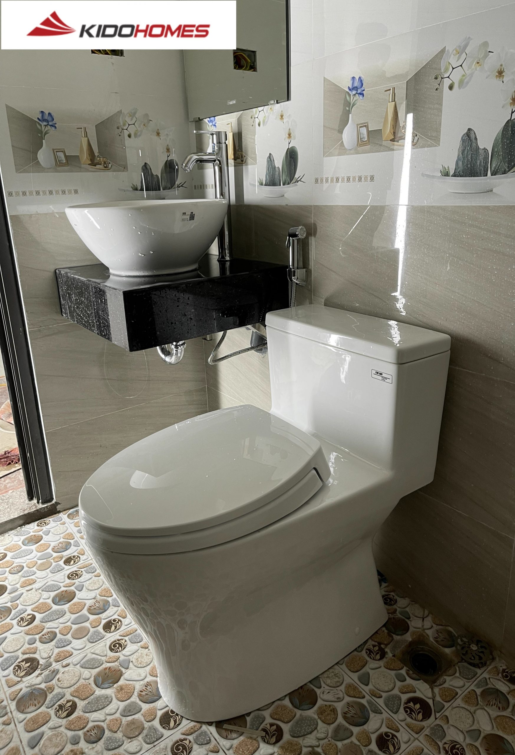 Lắp đặt bồn cầu 1 khối