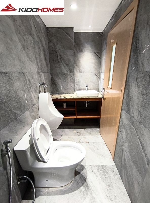 Hoàn thiện lắp đặt full combo 3 phòng tắm đồng bộ cho gia đình anh chị Long – Hiền tại Hà Nội