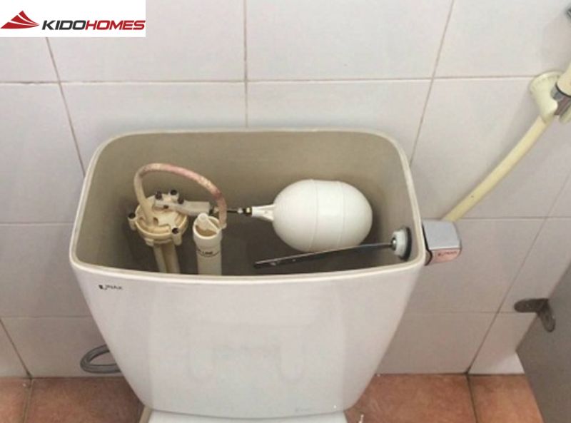 Vệ sinh két nước