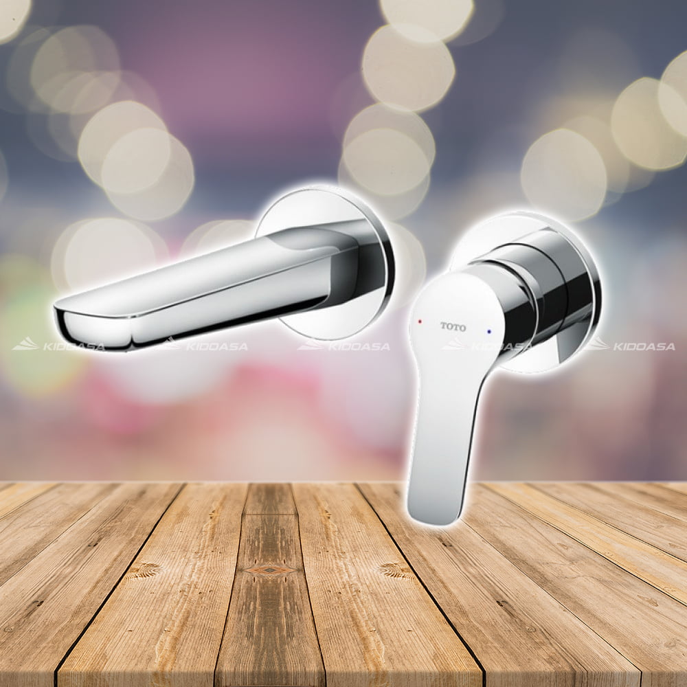 Vòi chậu gật gù nóng lạnh gắn tường TOTO TLG03307B